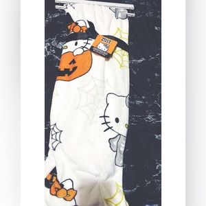 Viral Halloween Hello Kitty Blanket! 👻🎀 NWT